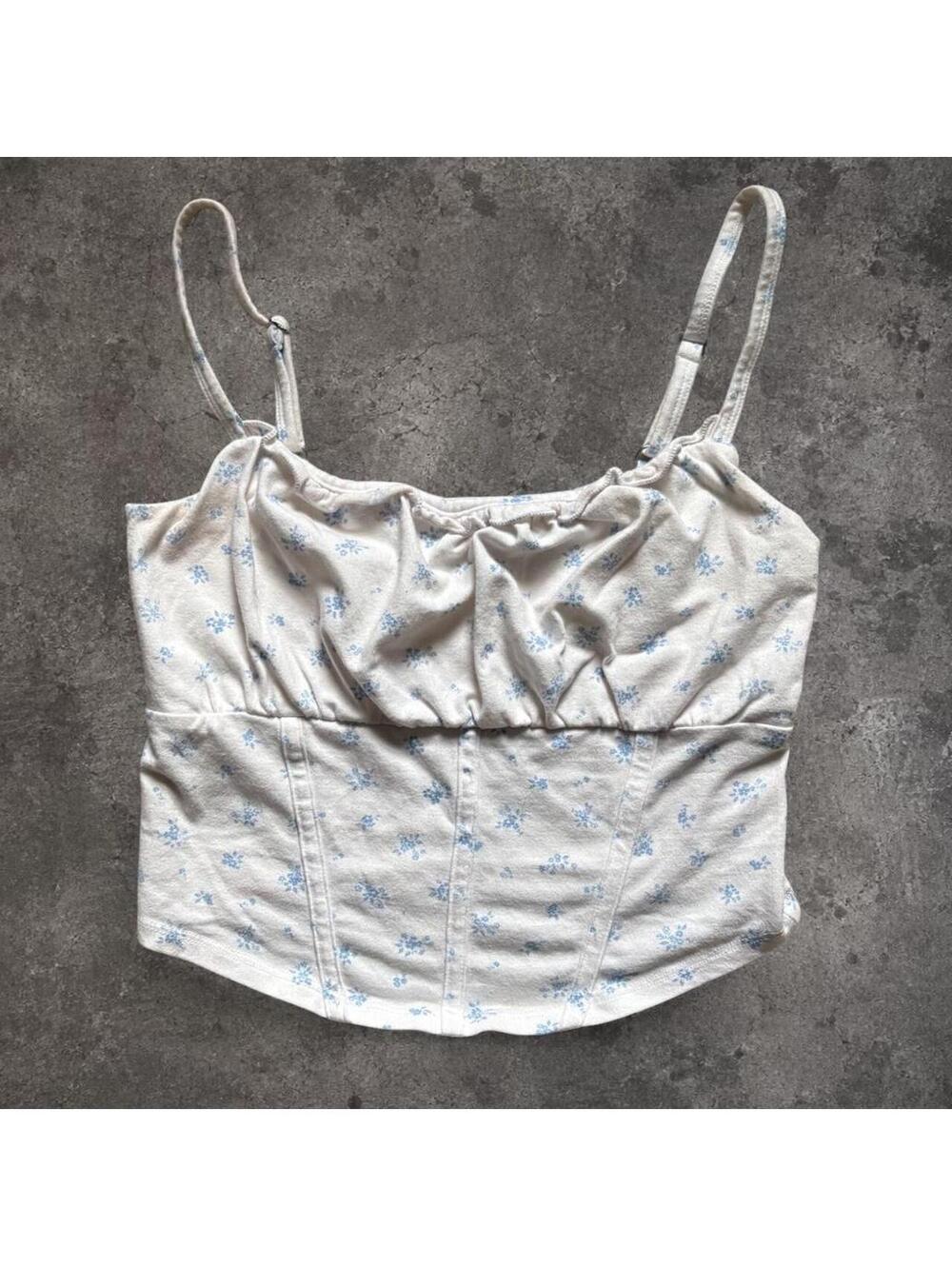 Beautful Hollister Co. white ribbed crop top